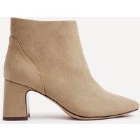 Linzi Women's Cove Mocha Faux Suede Soft Square Toe Block Heel Ankle Boot in Brown | Size: 8-Standard Fit