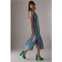 Faith Women's : Cadence Satin Closed Toe Chunky Platform Heeled Shoes in Green | Size: 3