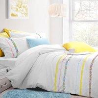 Intimates Elegant Applique Design Button Enclosure Duvet Cover & Pillowcase Set | Size: King