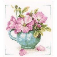 Lanarte WILD ROSES - Counted Cross Stitch Kit: Wild Roses (Evenweave)