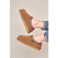 Moshulu Women's 'Kimoto 2' Scandi Style Sheepskin Slippers in Tan | Size: 5