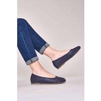 Moshulu Pumps / Flat Shoes
