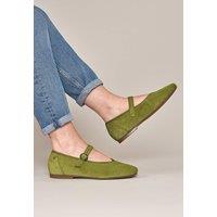Pumps / Flat Shoes
