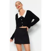 WOVCOR Women's Cropped Rib Knit Cardigan Collar-Detail in Black | Size: Large