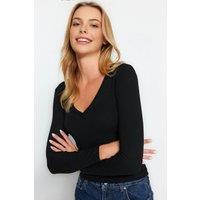 WOVCOR Women's V-Neck Fitted Knit Blouse in Black | Size: XS