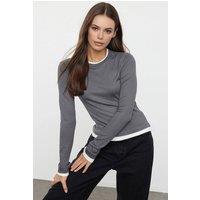 WOVCOR Women's Color Block Fitted Knit Blouse in Dark Grey | Size: XS