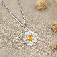 Orsa May Women's Sterling Silver Daisy Necklace