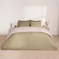 OHS Plain Reversible Duvet Cover With Pillowcase Set in Pale Green | Size: King