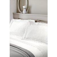 Serene 'Renaissance' Scallop Lace Embellished Duvet Cover Set in White | Size: King