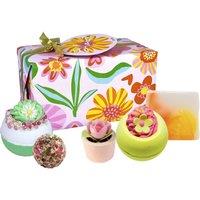 Bomb Cosmetics Women's Bloom Gift Set - Bath Bombs & Body Soap