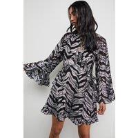 Warehouse Women's Flippy Hem Volume Sleeve Viscose Zebra Jacquard Dress in Black | Size: 10