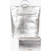 Etre Women's Faux Leather Backpack Passport Holder 2 Piece Travel Set in Silver