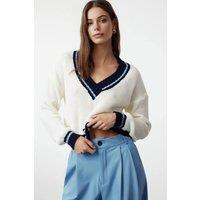 WOVCOR Women's Deep V-Neck Colour Block Knitted Sweater in White | Size: Small