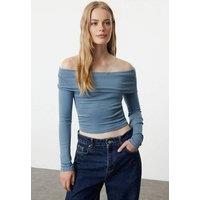 WOVCOR Women's Off-Shoulder Carmen Collar Crop Knit Top in Mid Blue | Size: Medium