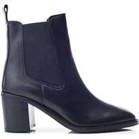 b.soleful Women's 'B.Harry' Leather Heeled Boots in Black | Size: 6