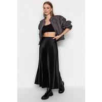 WOVCOR Women's Pleated Maxi Faux Leather Skirt in Black | Size: Large/XL
