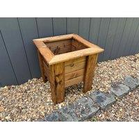 Charles Taylor Trading Prestbury Raised Square Planter Regular in Brown