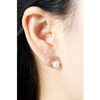 Outrage London Women's Gold halo pearl stud earrings | Size: Small