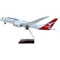 netfurniture Qantas Boeing 787 Dreamliner Model Plane 1:130 in Grey