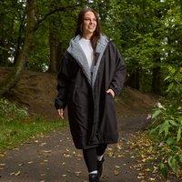 OHS Plain Sherpa Lined Water Resistant Drying Changing Robe in Black | Size: Large/XL