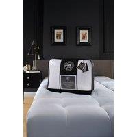 The Lyndon Company Hotel Premium Microfibre Satin Stripe Case 4.5 Tog Summer Weight Duvet in White | Size: Double