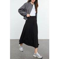 WOVCOR Women's Crepe Knit Maxi Skirt with Flared Silhouette & Fluid Drape in Black | Size: 16