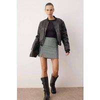 WOVCOR Women's Patterned Mini Skirt with Built-In Shorts | Size: 12