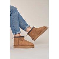 Moshulu Women's 'Merriment' Sheepskin Bootie Slippers in Tan | Size: 3