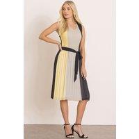 Klass. Women's Colour Block Pleated Sleeveless Dress in Yellow | Size: XL