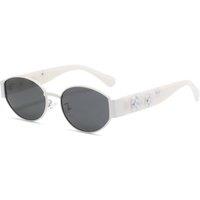 PEACH ACCESSORIES Women's Oval Sunglasses with 3 Flowers Details in White