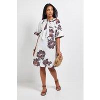 Wallis Women's Petite Floral Shift Dress in Ivory | Size: 12