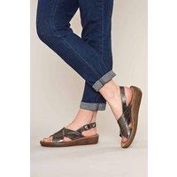Moshulu Women's 'Santa Barbara' Slingback Crossover Sandals in Metallic Silver | Size: 6