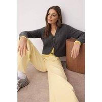 WOVCOR Women's Contrast Trim V-Neck Cropped Knit Cardigan in Dark Grey | Size: Large