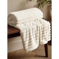 Catherine Lansfield Cosy Ribbed Faux Fur Soft 130x170cm Blanket Throw in Cream | Size: 130 cm x 170 cm