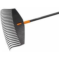 Fiskars Solid Leaf Rake - Large in Black