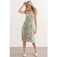 Klass. Women's Garden Print Pleated Dress in Green | Size: 2XL