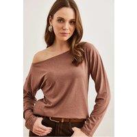 HOXTON GAL Women's Regular Fit Boat Neck Long Sleeve Draped Jumper in Camel | Size: Small