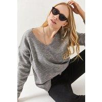 HOXTON GAL Women's Regular Fit Soft Knit V-Neck Sweater in Grey | Size: Large