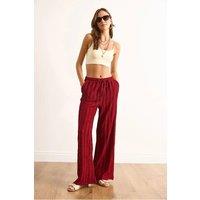 HOXTON GAL Women's High-Rise Textured Pants with Pockets in Burgundy | Size: Small