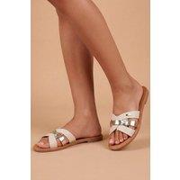 Good For the Sole Women's : Myla Faux Leather Interwoven Flat Mules in Beige | Size: 5