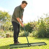 OUTSUNNY 113 x 26 cm Lawn Levelling Rake with 169 cm Handle in Green