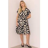 Klass. Women's Printed Short Sleeve Tunic Dress in Black | Size: 16