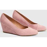 Wallis Women's Wide Fit Daisy Almond Toe Mid Wedge Court Shoes in Blush | Size: 7