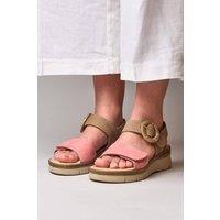 Moshulu Women's 'Penhale' Two-toned flexible sandals in Tan | Size: 6