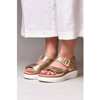 Moshulu Women's 'Perran' Platform 3 strap sandals in Metallic Gold | Size: 6.5