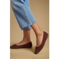 Oasis Women's Beatrice Faux Suede Square Toe Ballet Pumps in Chocolate | Size: 7