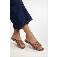Good For the Sole Women's : Amelie Faux Leather Lattice Detail Sliders in Tan | Size: 5