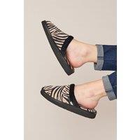 Moshulu Women's 'Baba' Animal Print Mule Slippers in Off-White | Size: 3