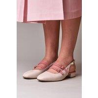 Moshulu Women's 'Haruka' Two-toned Slingback Shoes in Light Beige | Size: 6