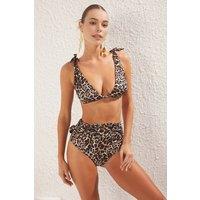 WOVCOR Women's Leopard Print Off-Shoulder Bikini Top | Size: 10